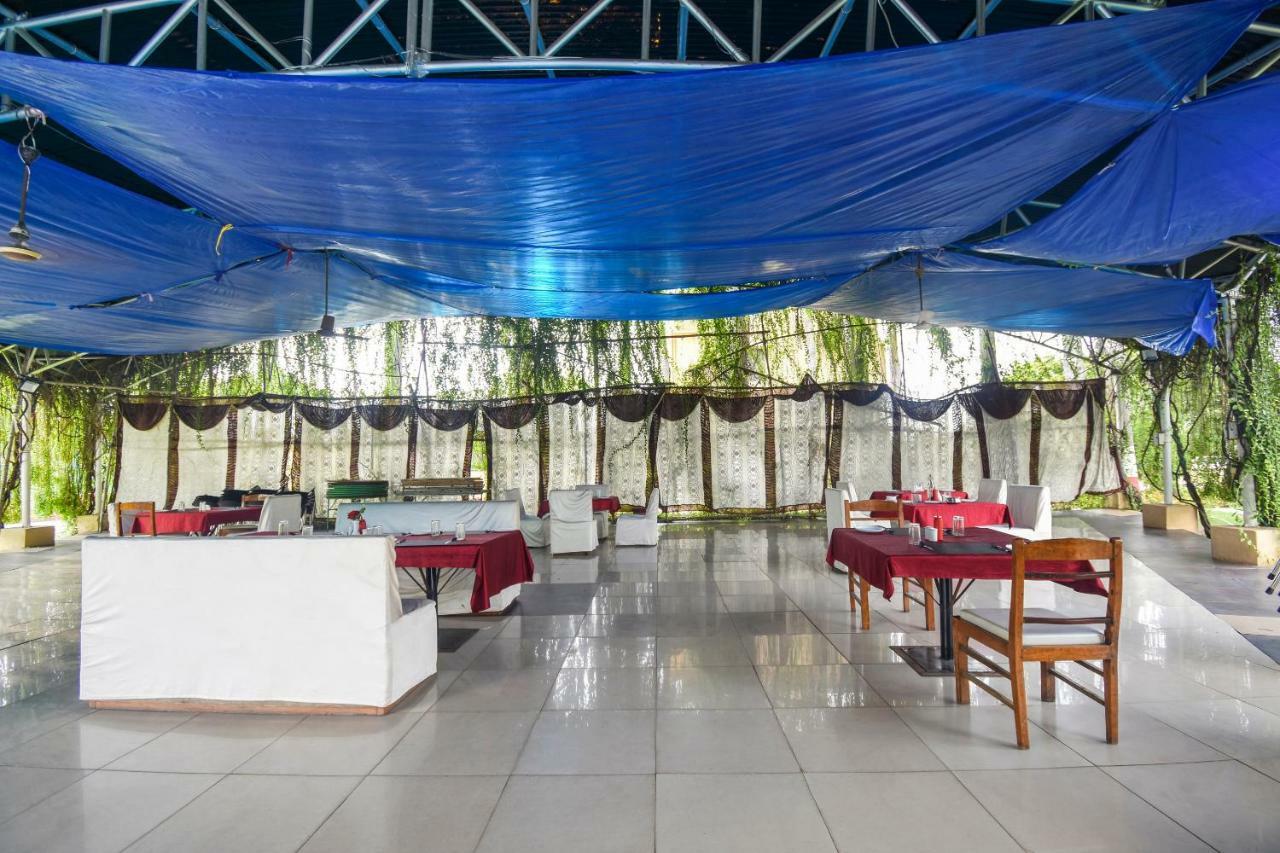 Oyo 47464 Hotel The Country Club Bilāspur Dış mekan fotoğraf