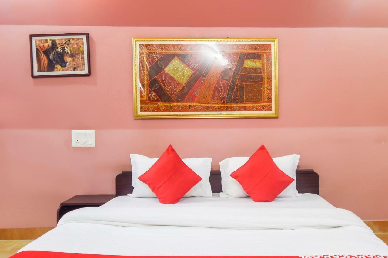 Oyo 47464 Hotel The Country Club Bilāspur Dış mekan fotoğraf