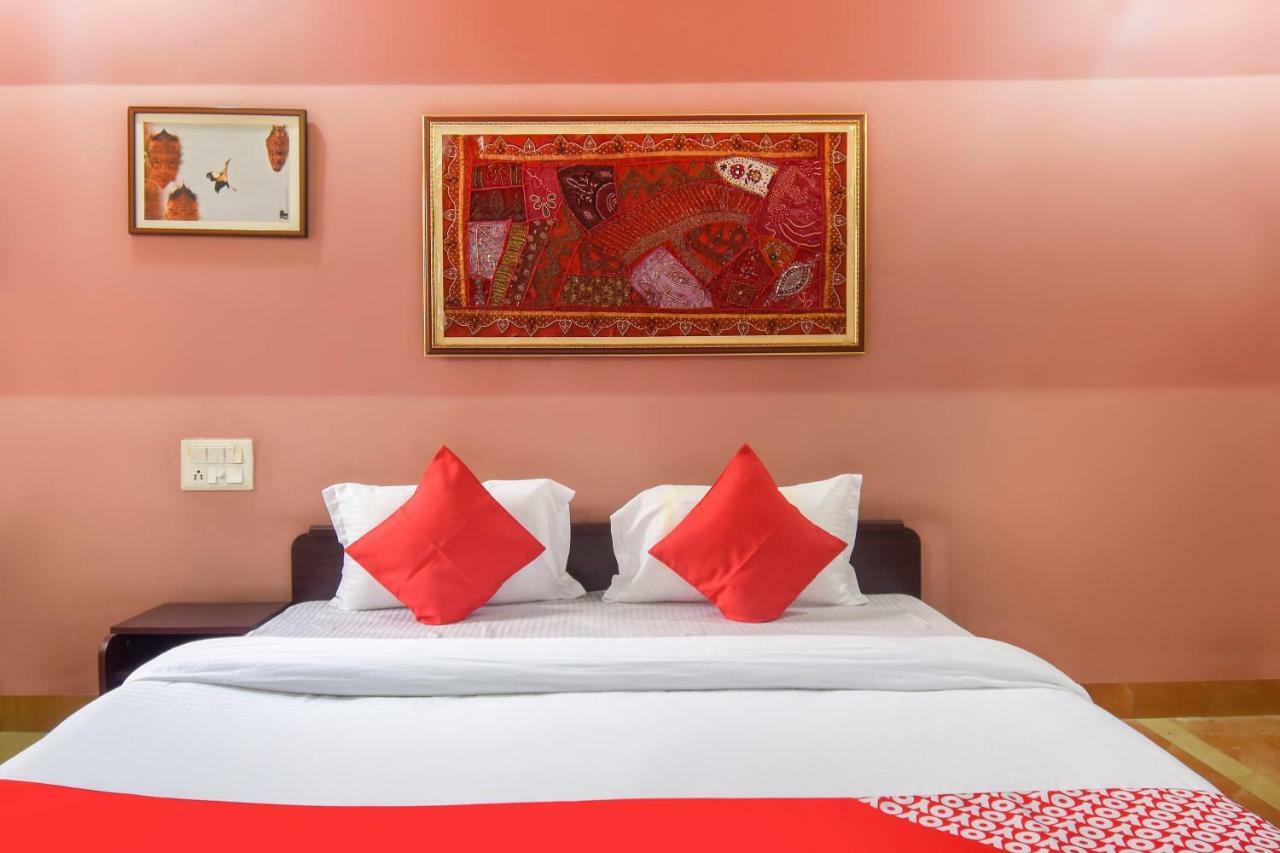 Oyo 47464 Hotel The Country Club Bilāspur Dış mekan fotoğraf